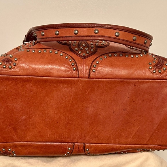 A Stunner!!!⭐️Studded & Embroidered Leather Cripple Creek large Tote! - Picture 8 of 11